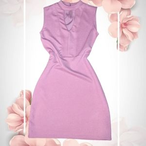 BodyCon lilac Key Hole dress